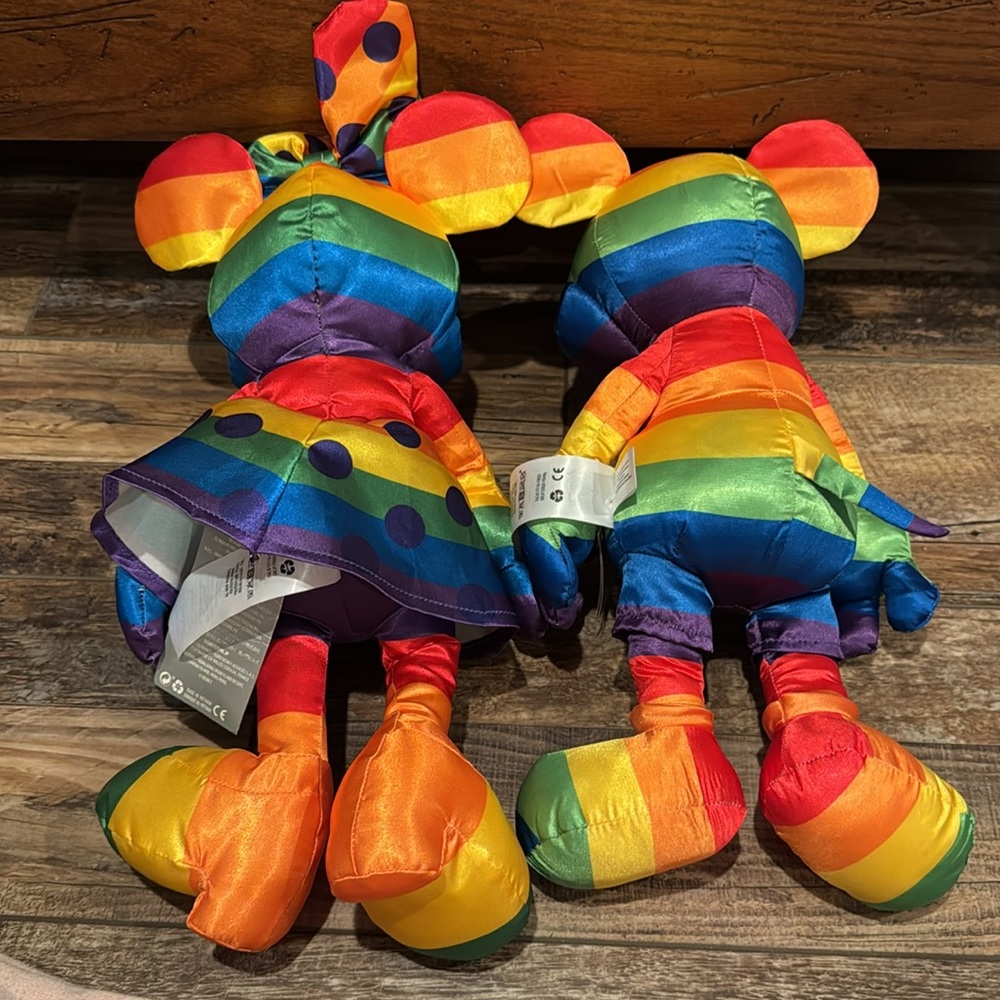 Disney Rainbow Pride Mickey and Minnie Mouse Plush Set stuffed animals NWT - Picture 2 of 4